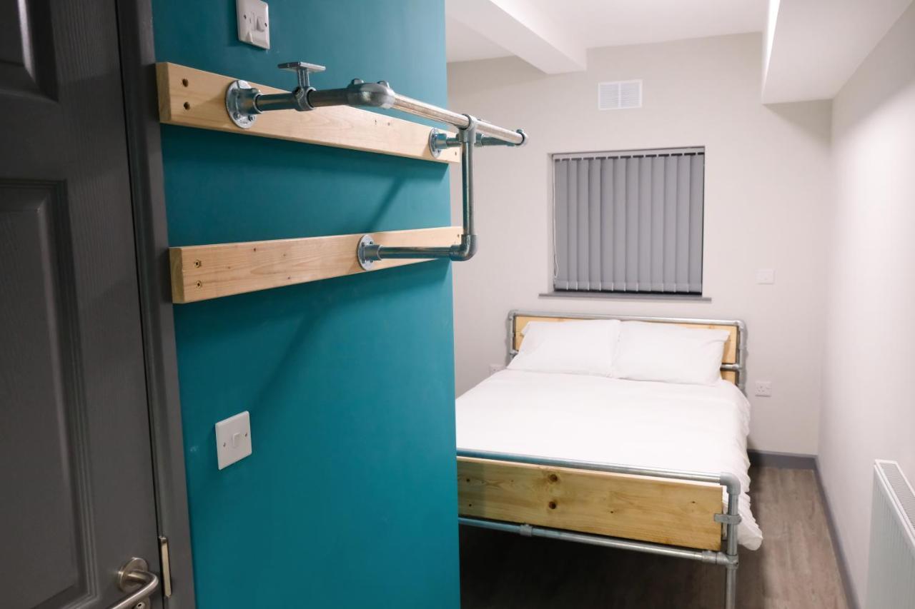 Cwtsh Hostel 斯旺西 外观 照片